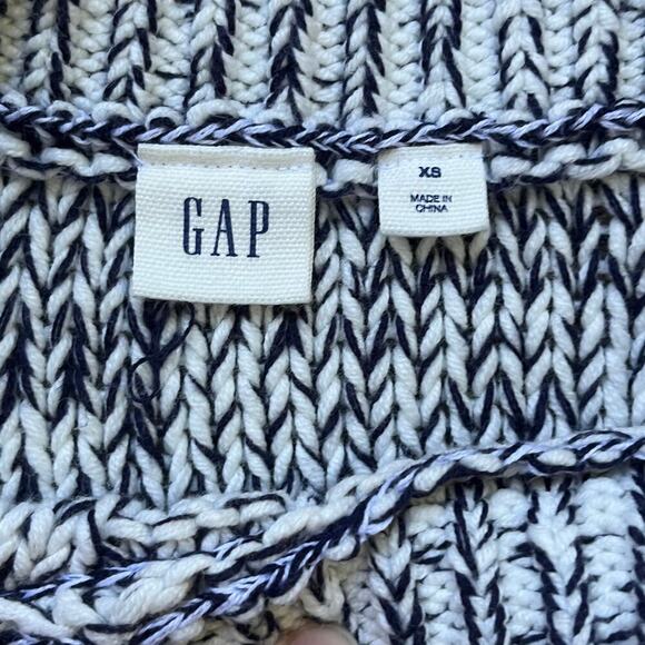 Gap Long Sleeved Raglan Cable Knit Sweater in Navy Marled Size XS - Picture 4 of 5
